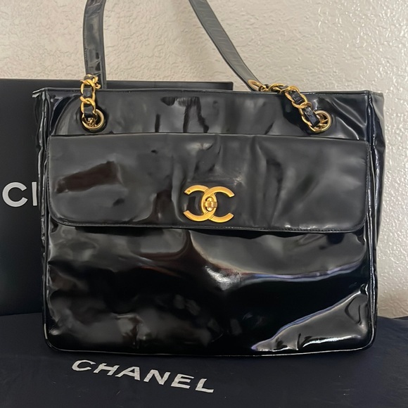 Authentic Chanel black vintage patent classic cc timeless shoulder tote work bag
